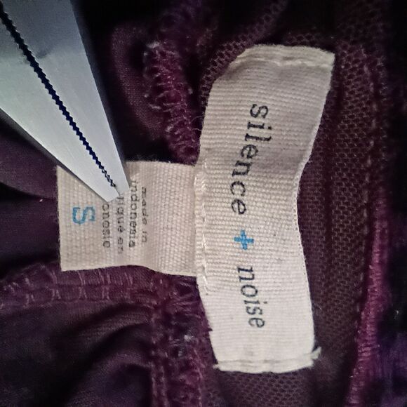 Silence + Noise Burgundy Crushed Velvet Romper S Stretch Vamp Romantic Goth UO - Picture 7 of 8